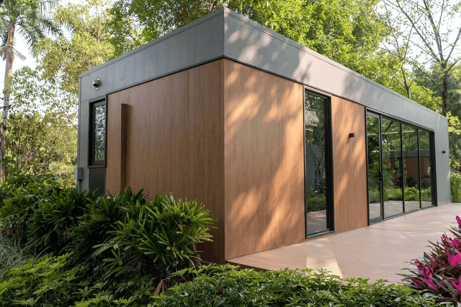 Prefab modular granny flat C-variant angle view