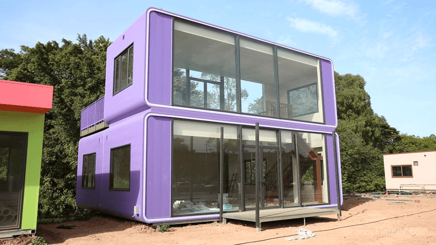 Modular commercial complex with bold aluminum and glass architecture