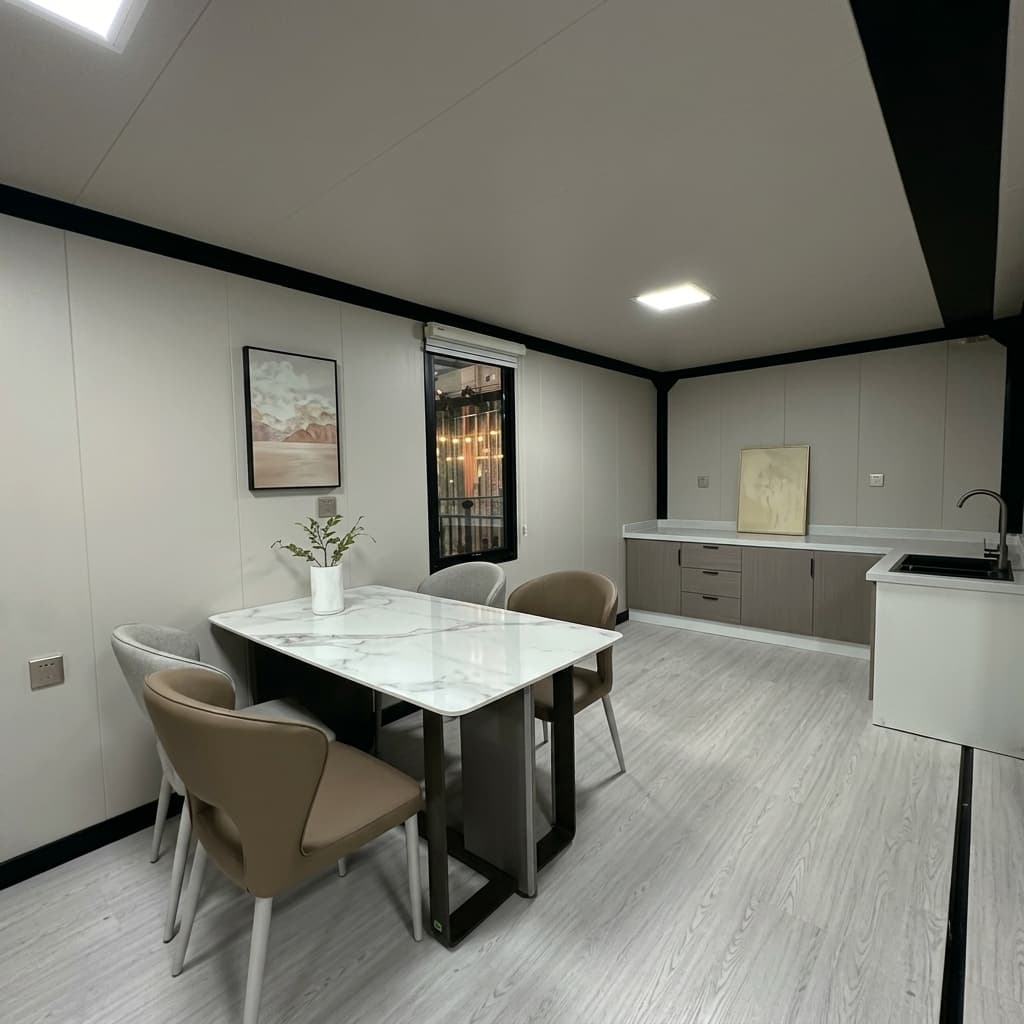30FT Kitchen and Dining