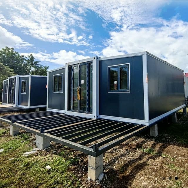Off-grid solar power system for self-contained expandable granny flat